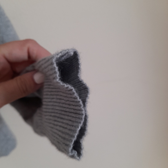 Calvin Klein Jeans Turtleneck Sweater - Picture 6 of 6